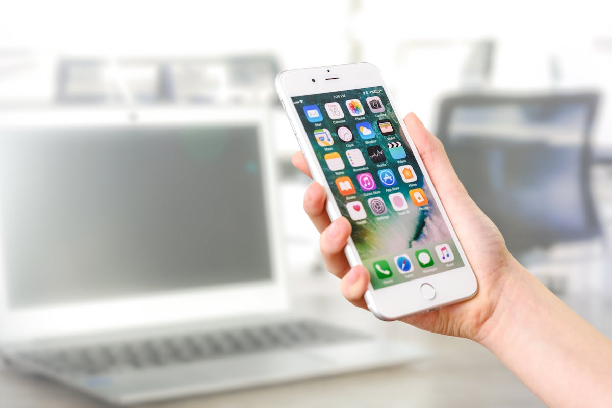 Local Marketing vs Digital Marketing: Finding the Right Mix
