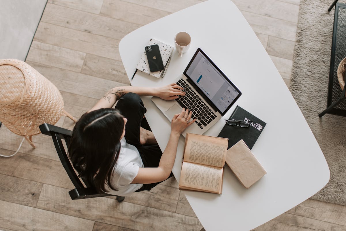 SEO Content Writing: How to Write Posts That Rank and Convert